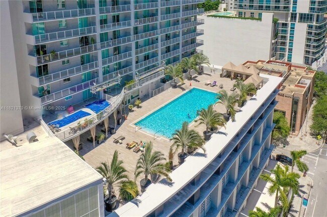 Building Photo - 1250 S Miami Ave