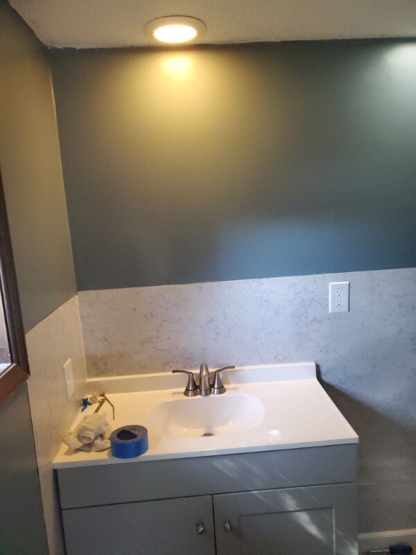 Building Photo - 1168 Leonard Dr