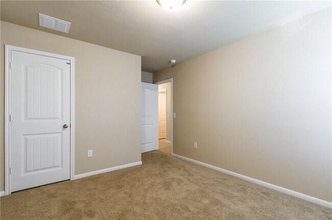 Building Photo - 6521 Ranchito Dr