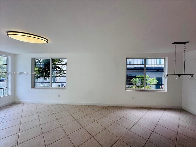 Building Photo - 1150 Euclid Ave