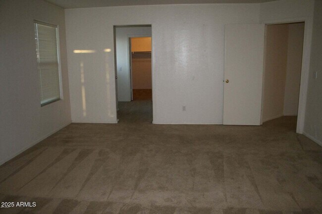 Building Photo - 6874 W Townley Ave