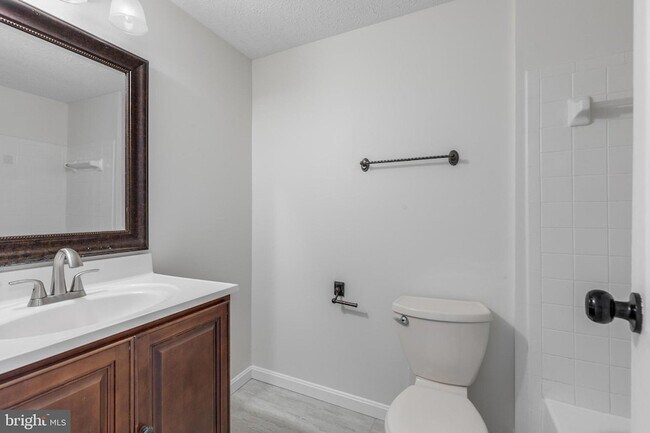Building Photo - 9410 Onion Patch Dr