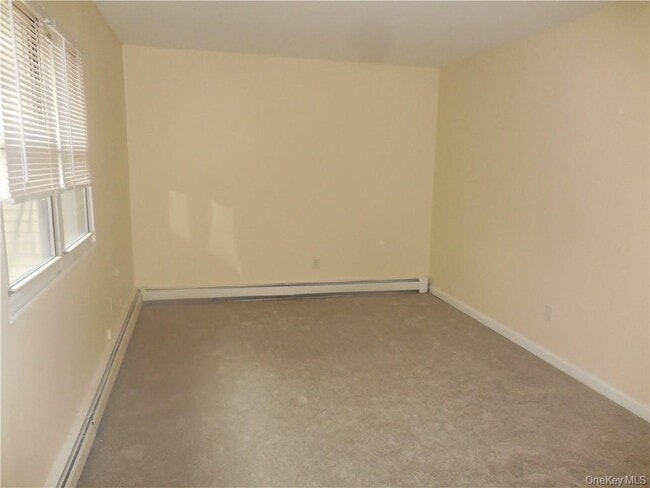 Building Photo - 14 Patton Dr