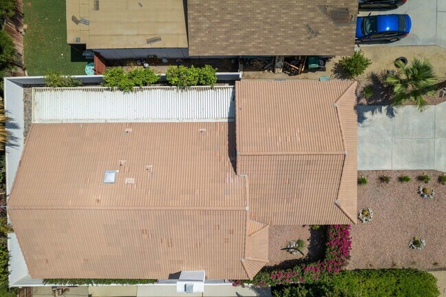 Building Photo - 54140 Avenida Mendoza