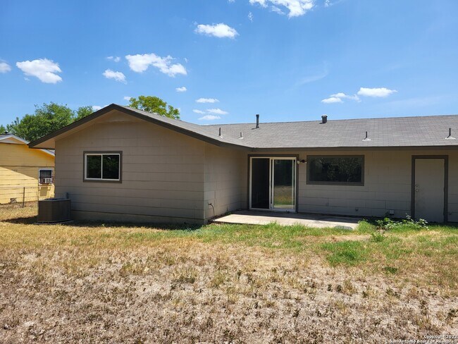 Building Photo - 9415 Quicksilver Dr