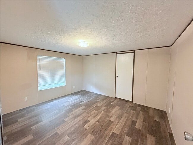 Building Photo - 7648 TX-75