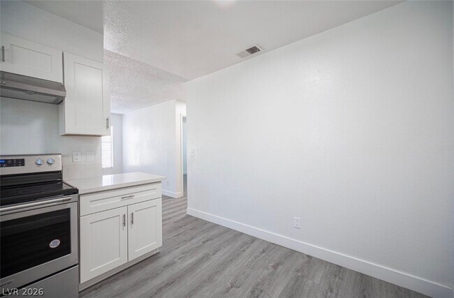 Building Photo - 921 Snug Harbor St
