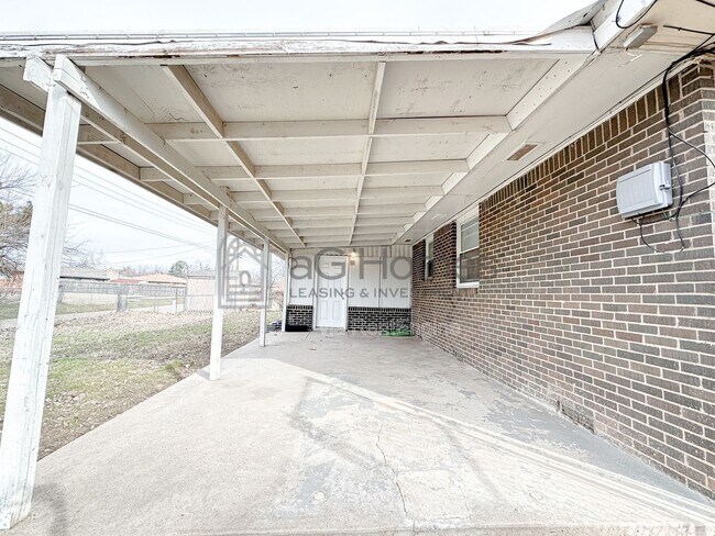 Building Photo - 2017 N Keeton Ave