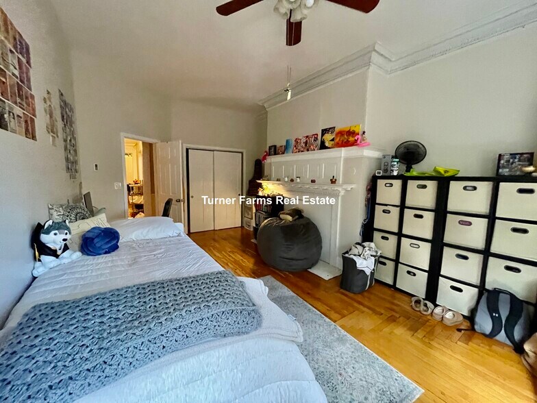 Building Photo - 42 Fenway