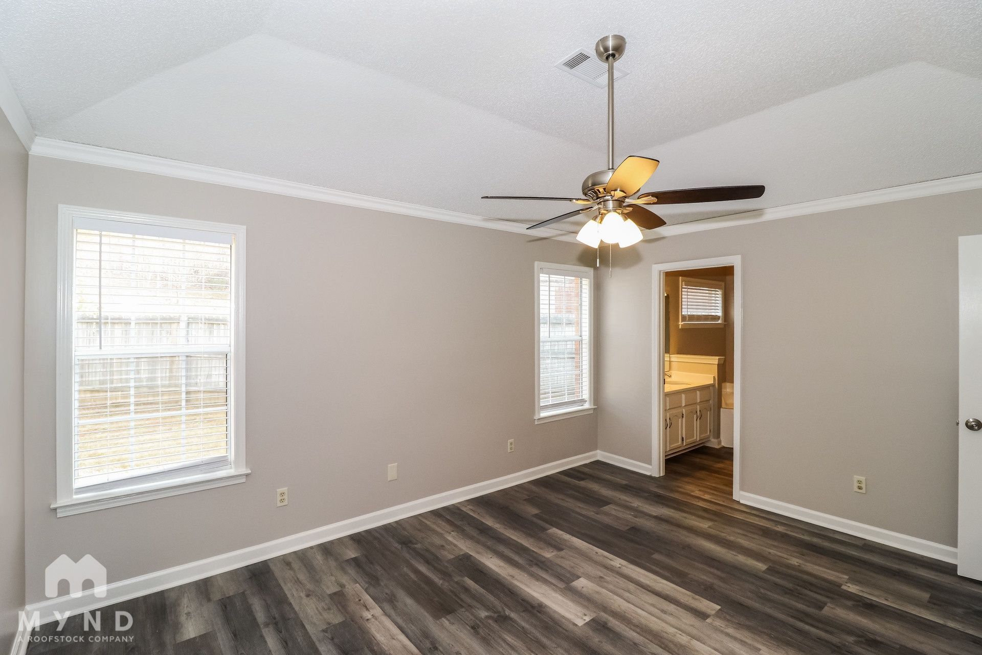 Building Photo - 9020 Pepper Hollow Ct