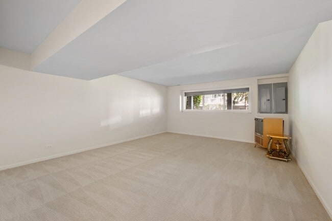 Building Photo - 160 Orchards Pass