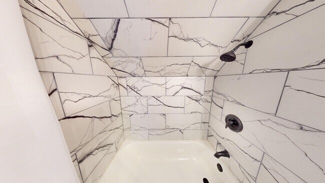 Building Photo - Old Brooklyn Area - 3 Bedroom Single Famil...