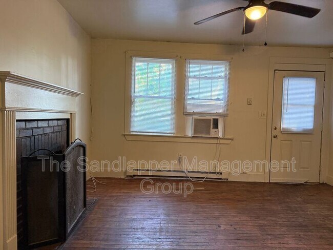 Building Photo - 3427 Navajo St