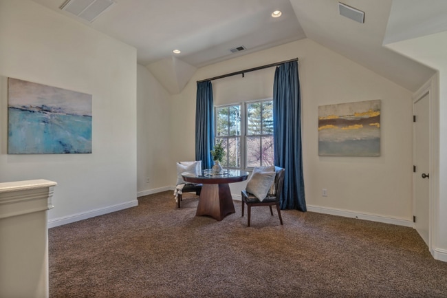 Building Photo - 1127 Glendale Ln