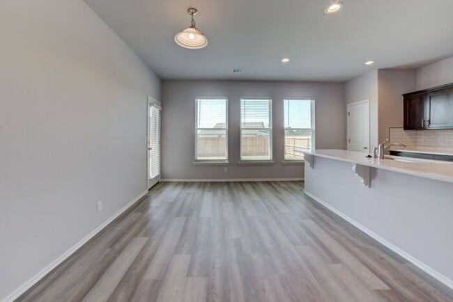 Building Photo - Need More Space? This 4/2.5/2 Has It!