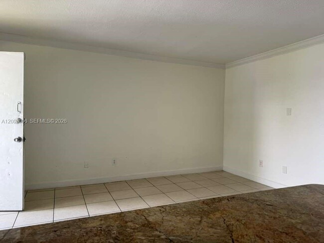 Building Photo - 890 NW 45th Ave