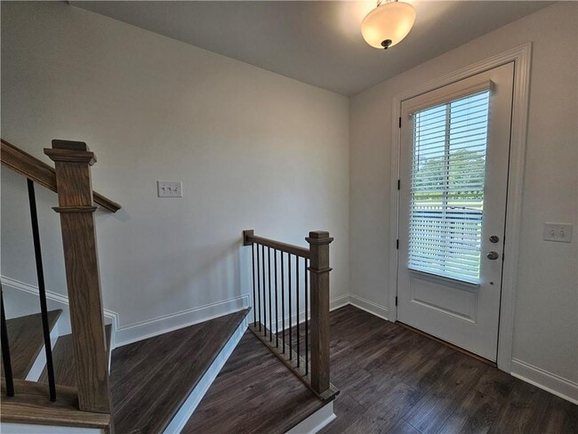 Building Photo - 500 Healy Dr