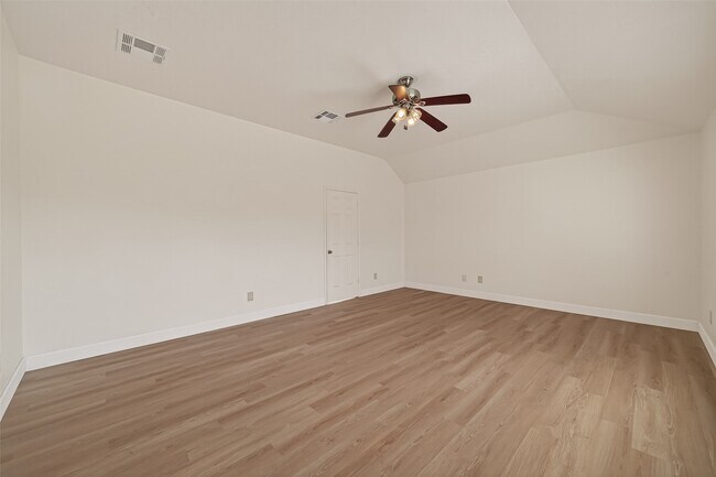 Building Photo - 15910 Clayton Bend Dr