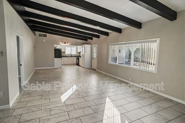 Building Photo - 17197 Sierra Hwy