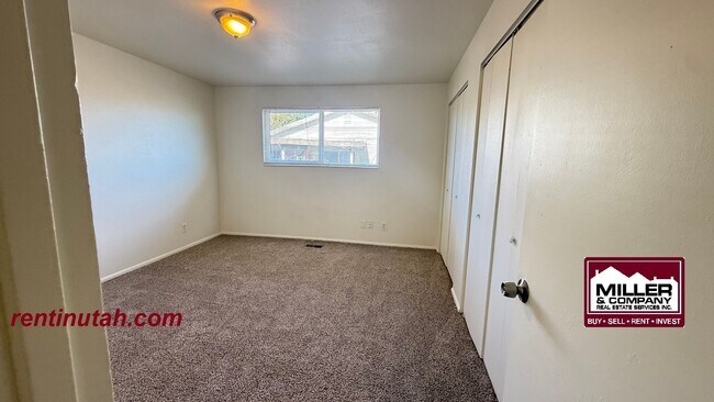 Building Photo - 4812 W Westpoint Dr