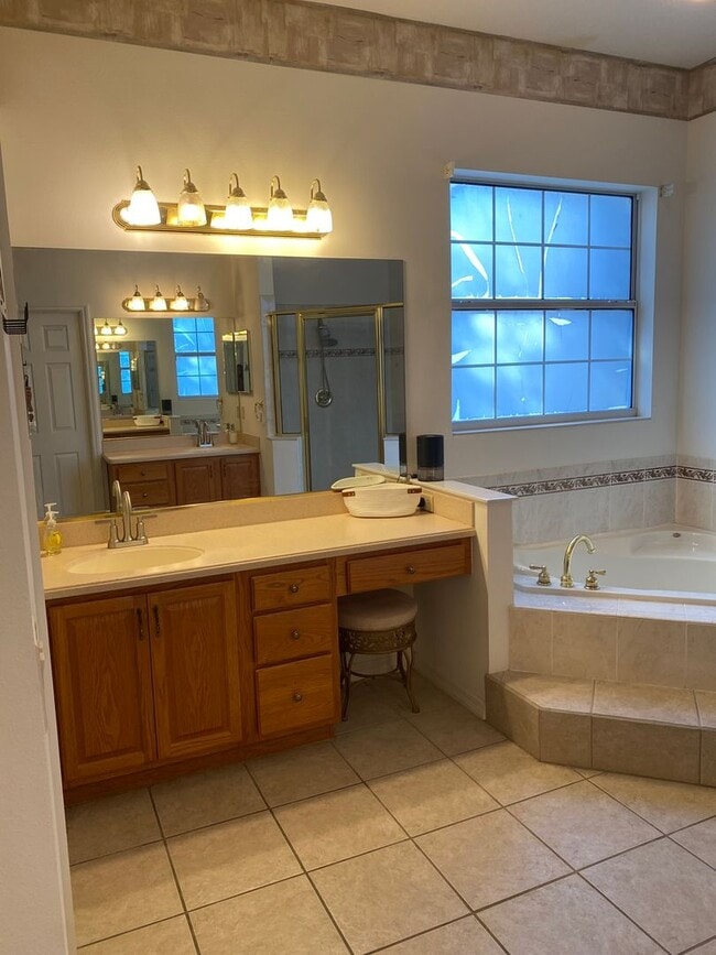 Building Photo - NOTE:  This property IS ONLY AVAILABLE UNTIL APRIL 2026 at this time, not 2027. Beautiful Short T...