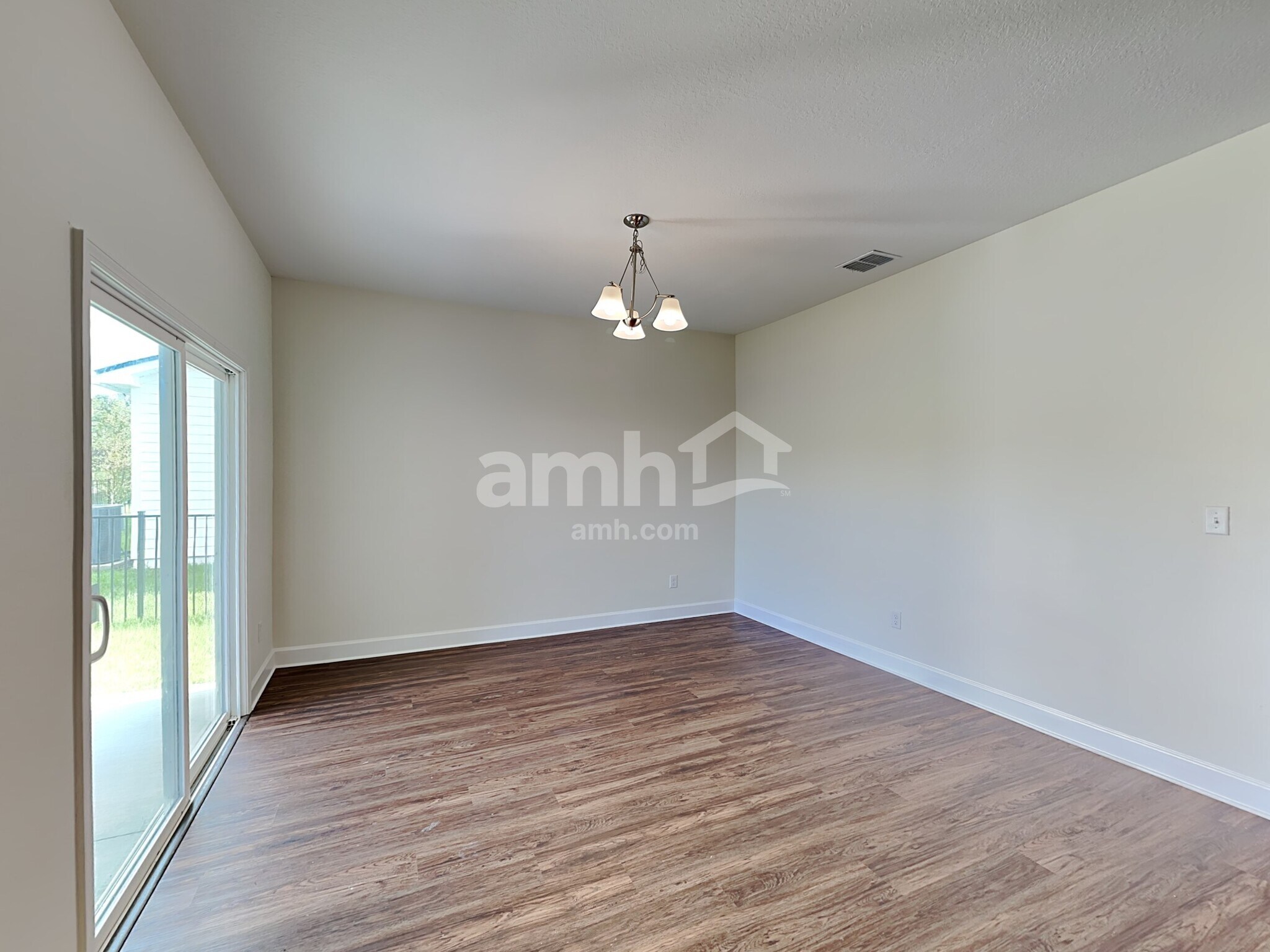 Building Photo - 5933 Hampton Creek Rd