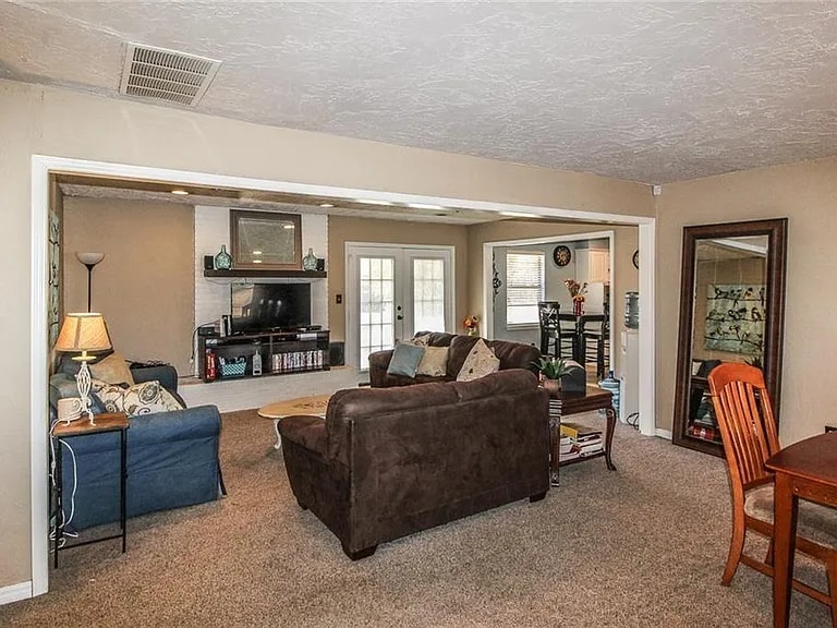 Building Photo - 2758 S Pickard Ave