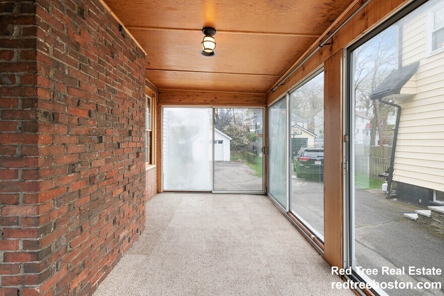 Building Photo - 841 Fellsway W