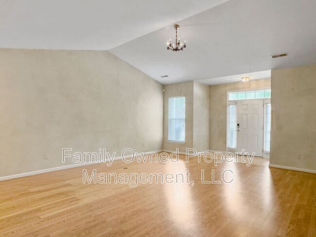 Building Photo - 8627 Grassy Oak Trail