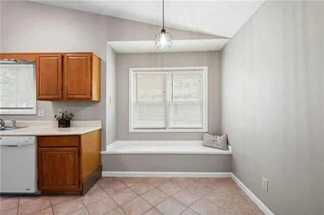 Building Photo - Charming 3BR House in Woodstock