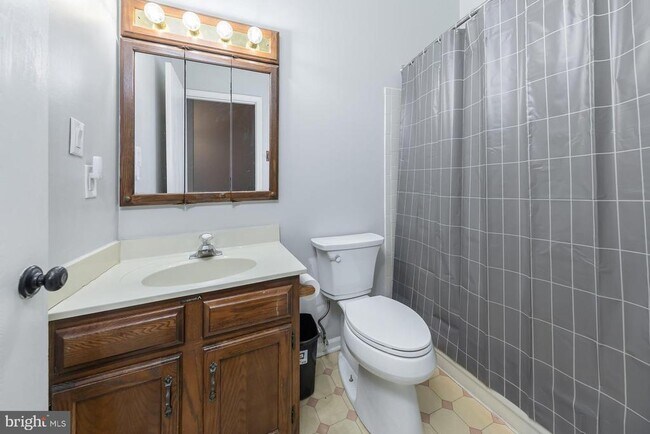 Building Photo - 6 Andrew Ct