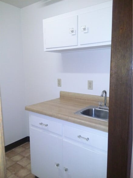 Building Photo - 8415 E Gilbert St