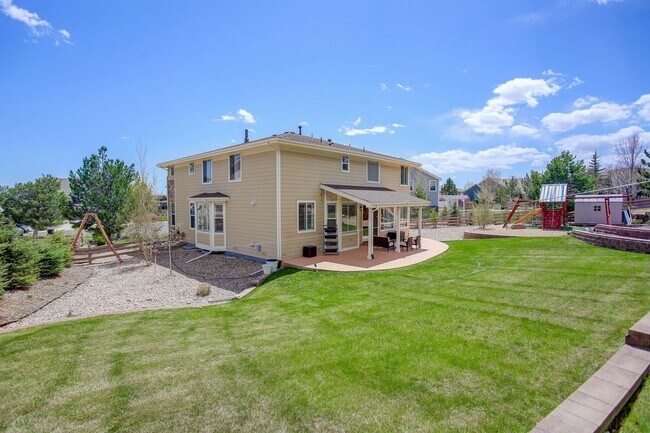 Building Photo - Gorgeous home within the prestigious priva...