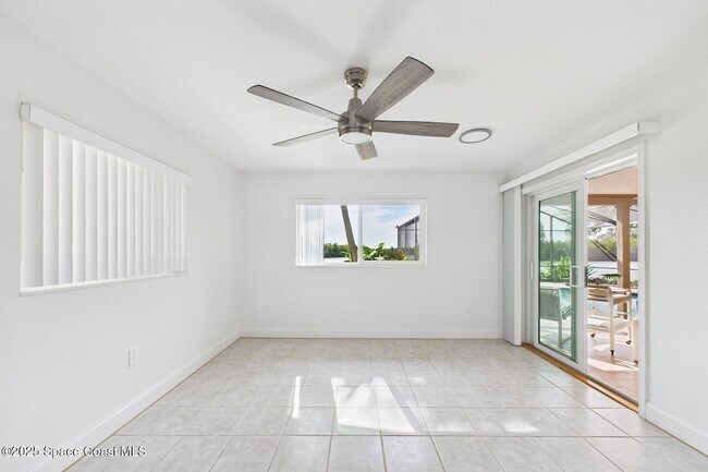 Building Photo - 778 Nassau Rd