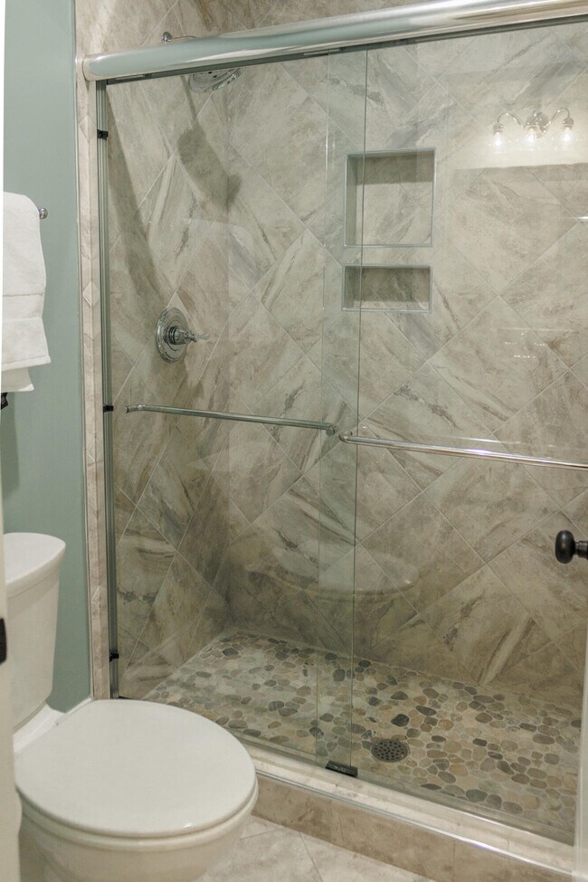 Building Photo - 908 Kestrel Dr