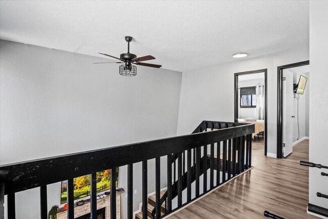 Building Photo - 1150 Country Club Dr