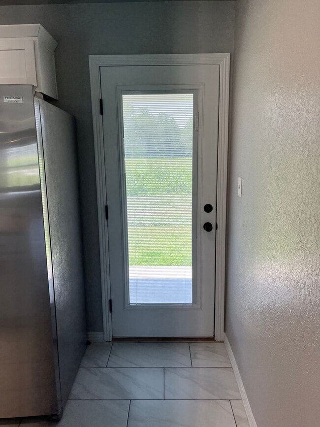 Building Photo - COX-NORTHRIDGE DRIVE TOWNHOMES