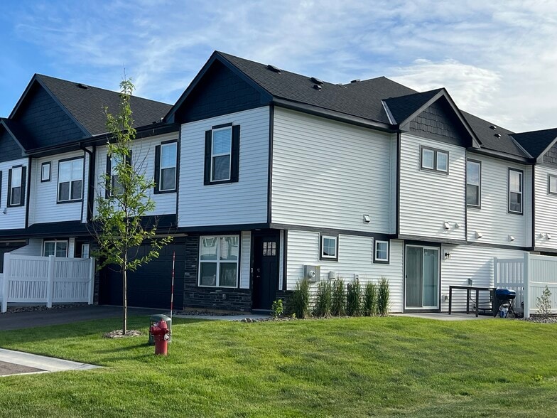 Building Photo - 5219 Long Pointe Pass