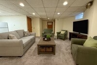 Building Photo - 604 Primos Ave