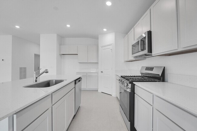 Building Photo - 6394 Windwood Wy