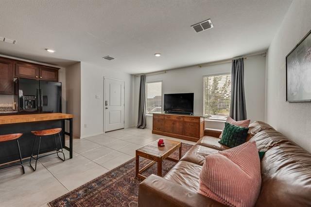 Building Photo - 6615 Coulter Dr
