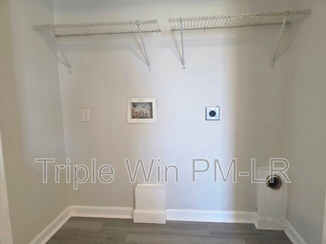 Building Photo - 1613 Moon Rd