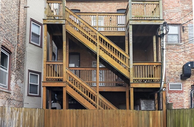 Building Photo - 1422 W Taylor St