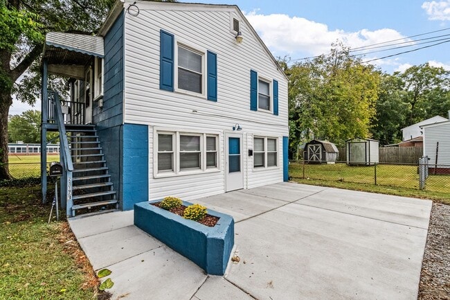 Building Photo - Portsmouth 2 bedroom -Ready Now