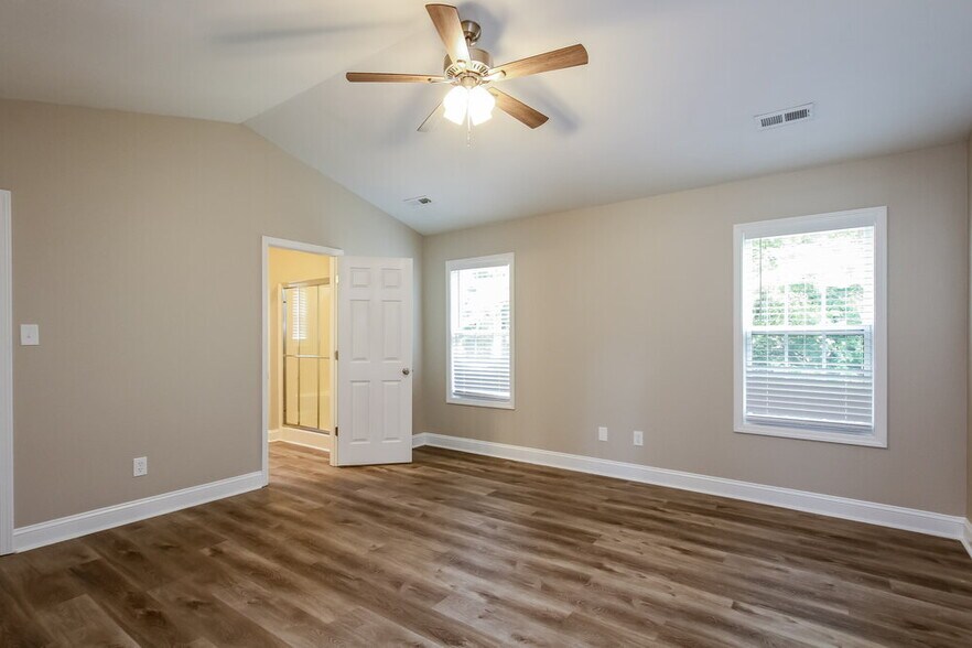 Building Photo - 1525 Bucklebury Ct