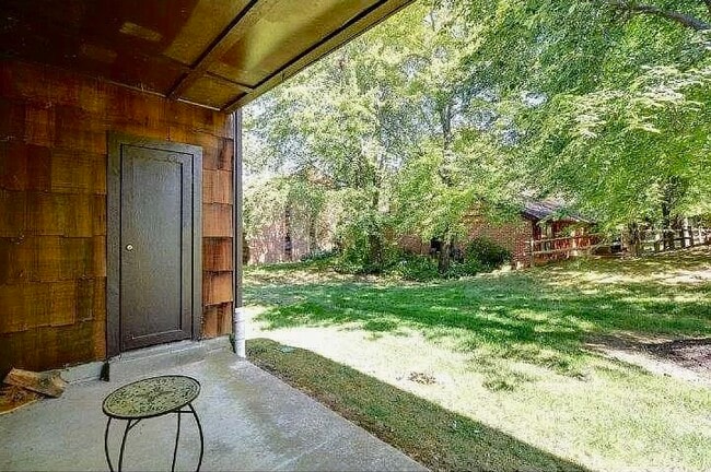 Building Photo - 6 Rittenhouse Ct