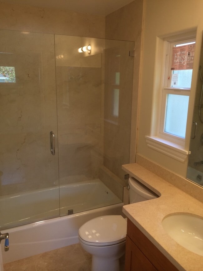 Building Photo - 2 Bed 2 Bath House Downtown Palo Alto in Crescent Park.