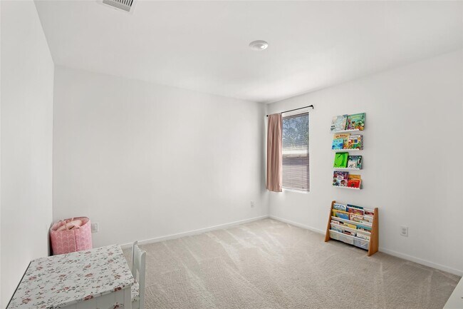 Building Photo - 21027 Santopadre St