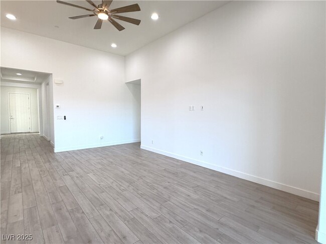 Building Photo - 724 Omaggio Pl