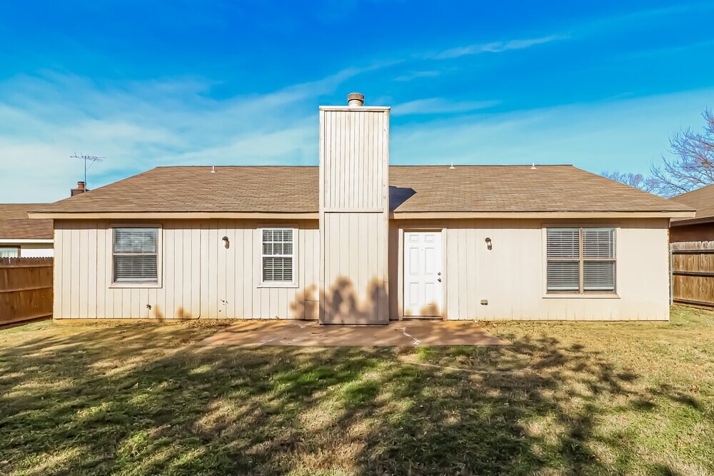 Building Photo - 2917 Highlawn Terrace